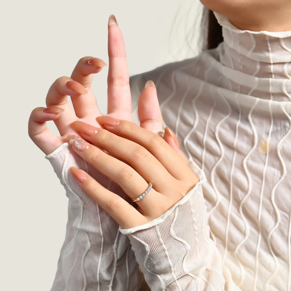 Dainty Gleam Ring