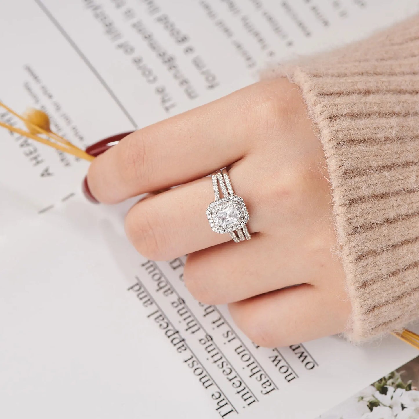 Aurora Grace Ring