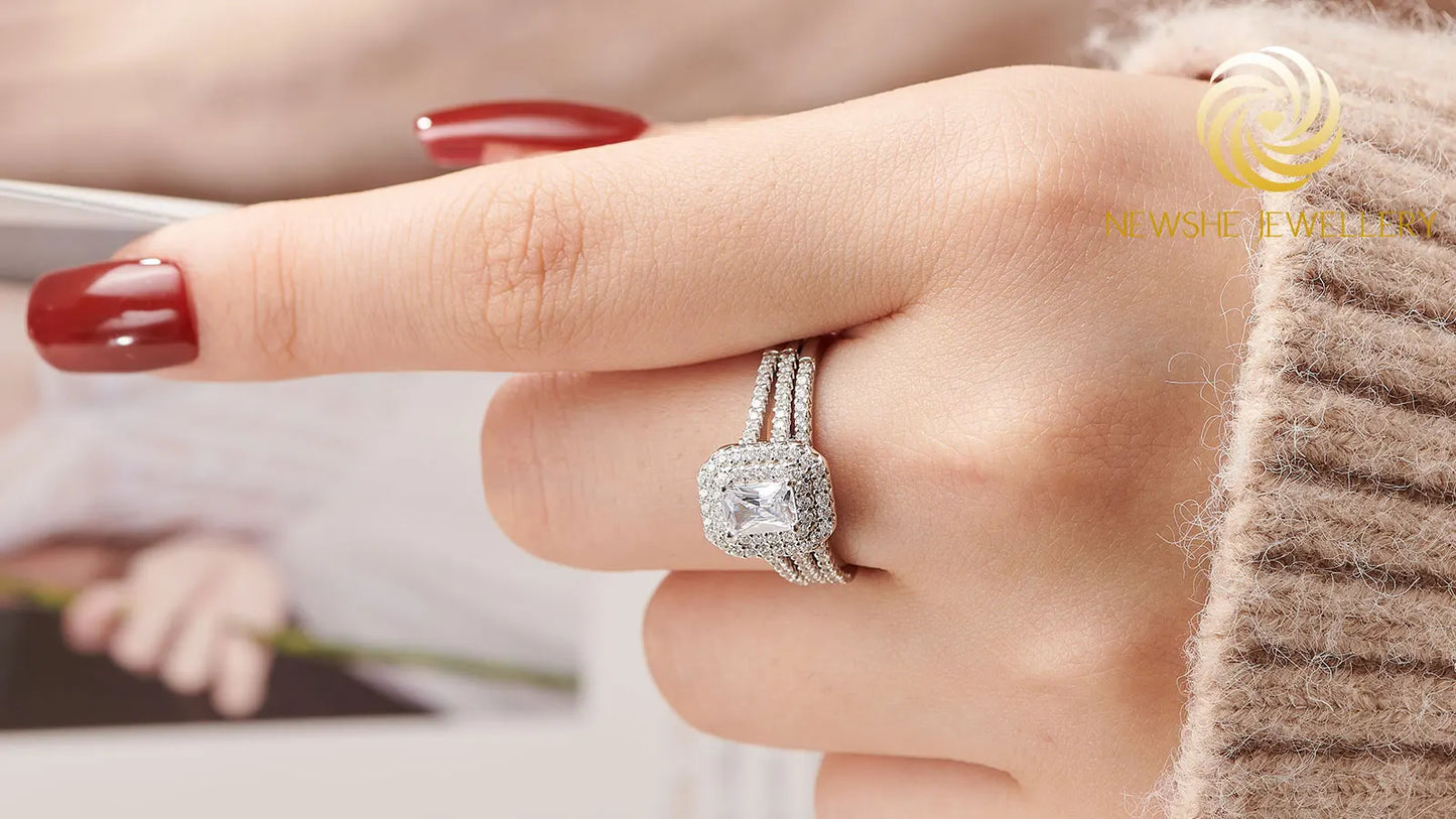 Aurora Grace Ring