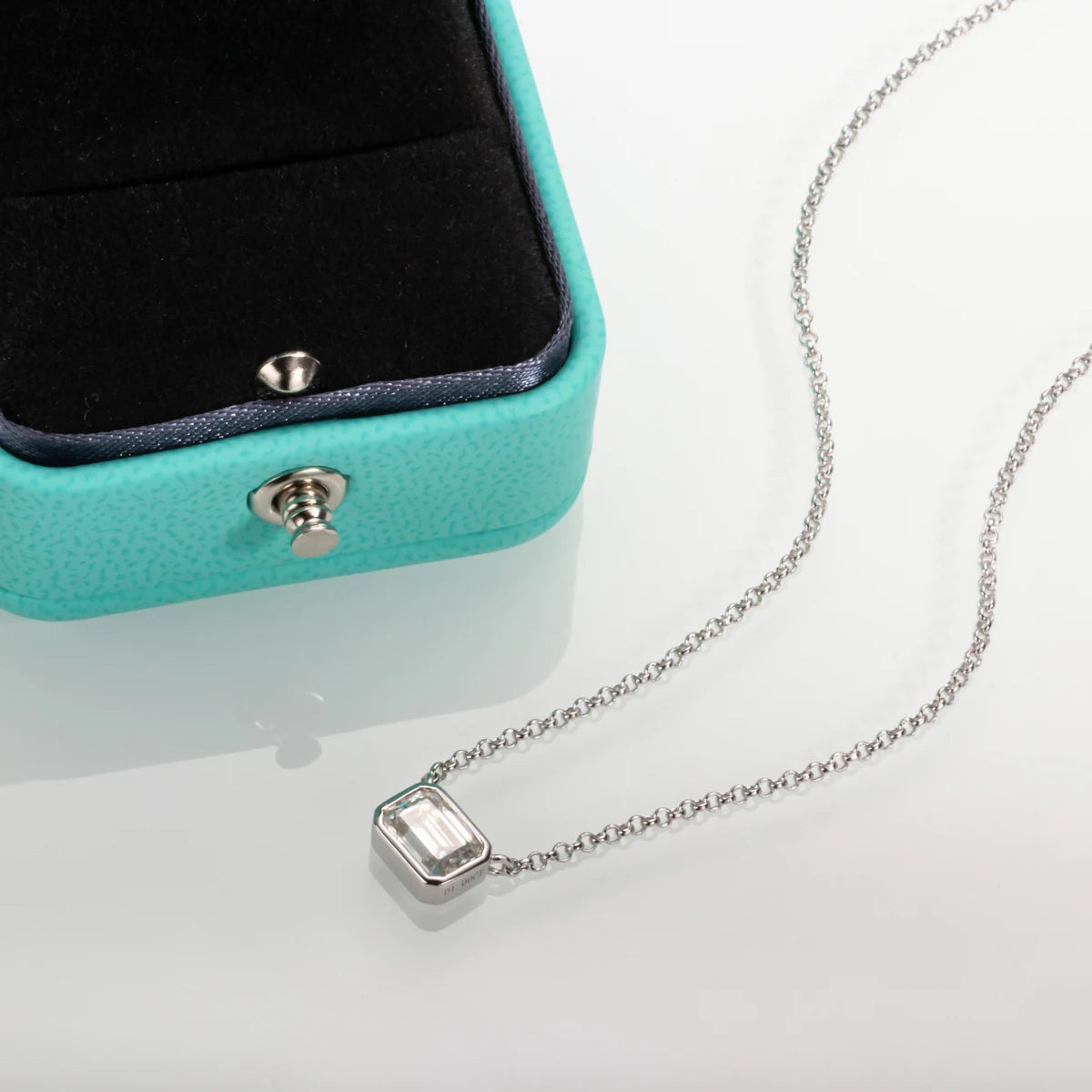 Radiant Bloom Pure Step Necklace